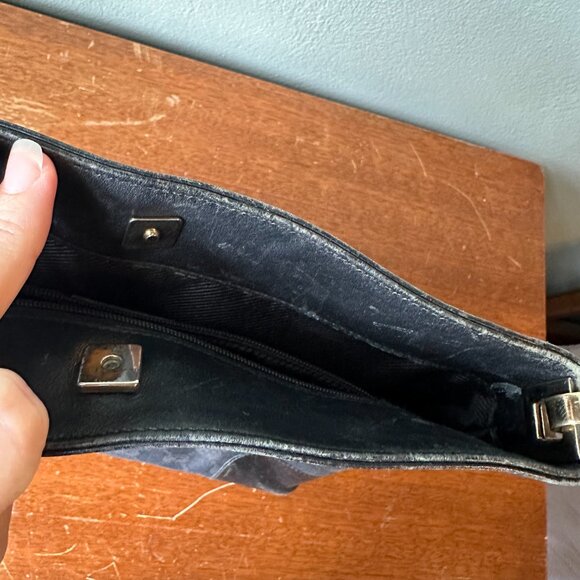 GUCCI Small Canvas Shoulder Bag | black w gold hardware - Picture 11 of 12